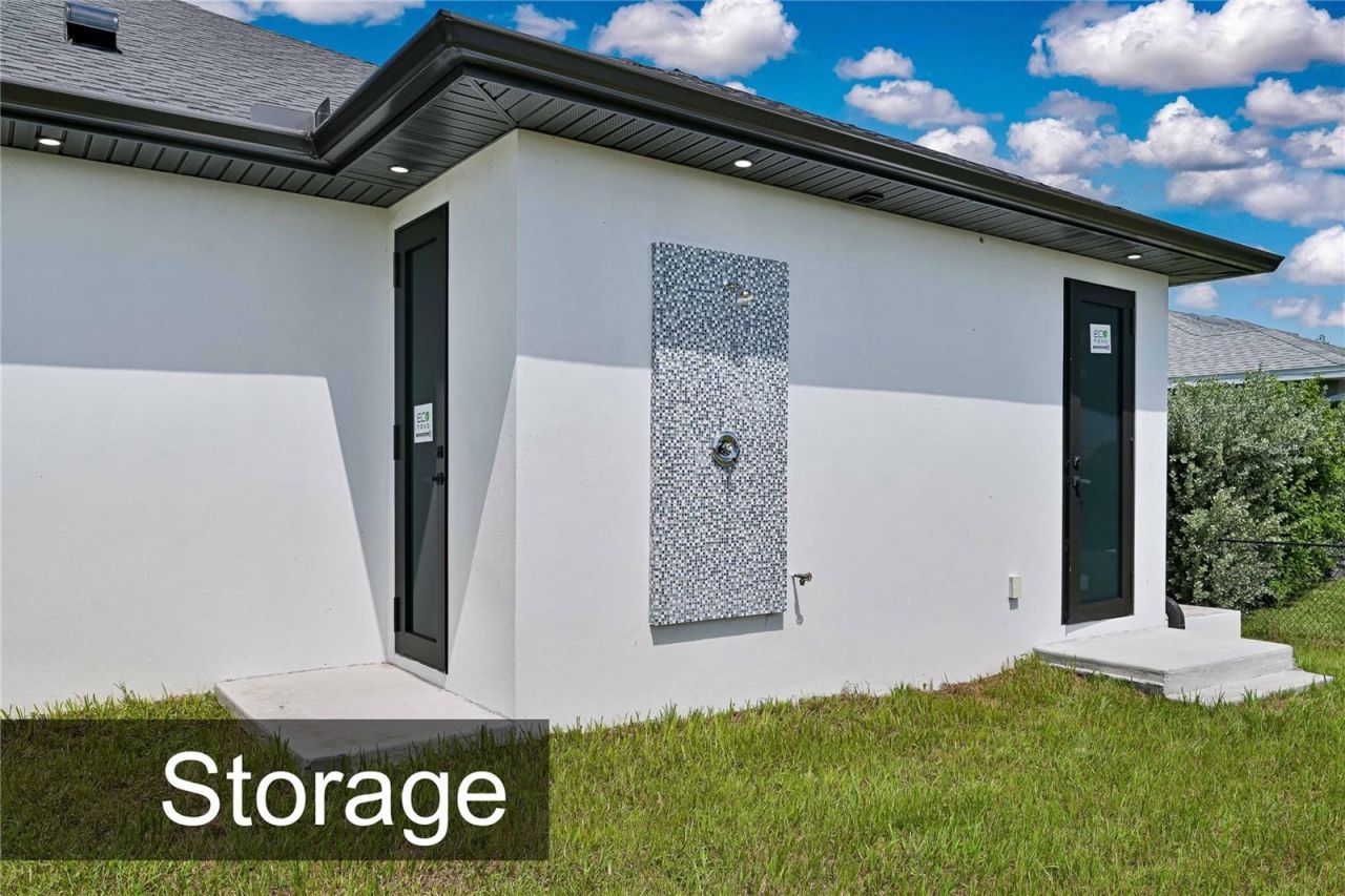 425 SW 31st Avenue, Cape Coral, FL 33991 Photo