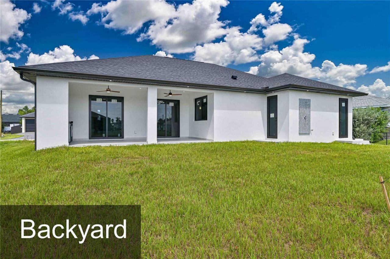 425 SW 31st Avenue, Cape Coral, FL 33991 Photo