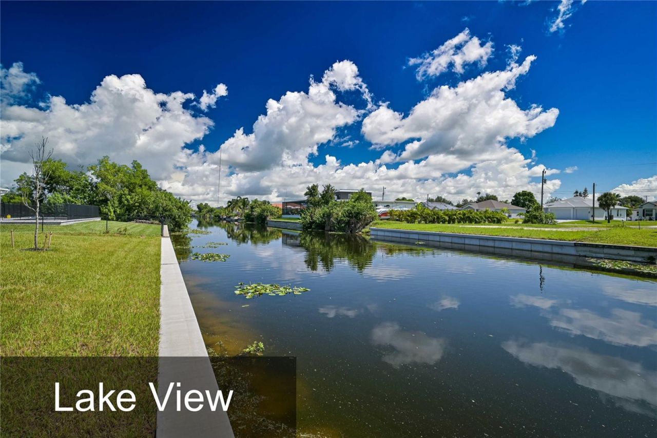 425 SW 31st Avenue, Cape Coral, FL 33991 Photo