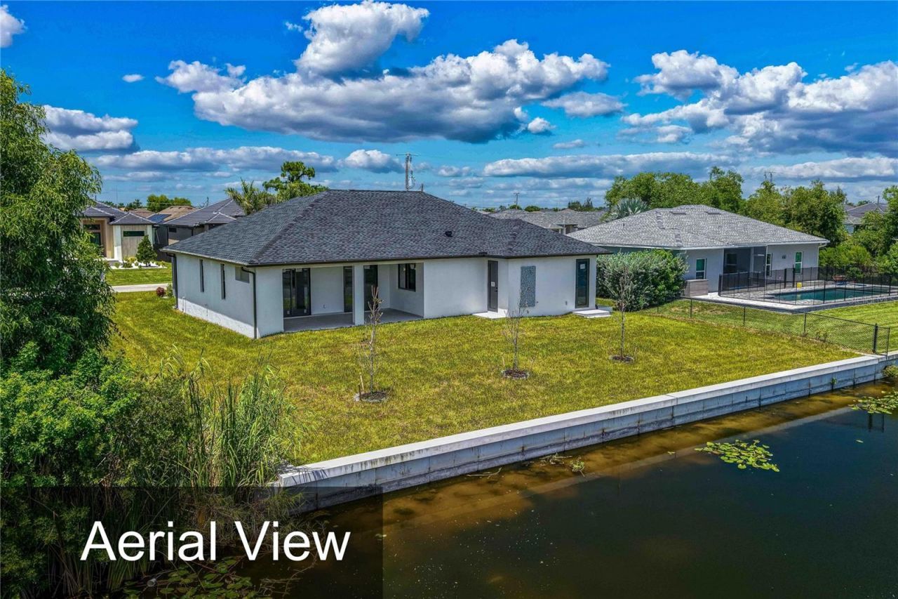 425 SW 31st Avenue, Cape Coral, FL 33991 Photo