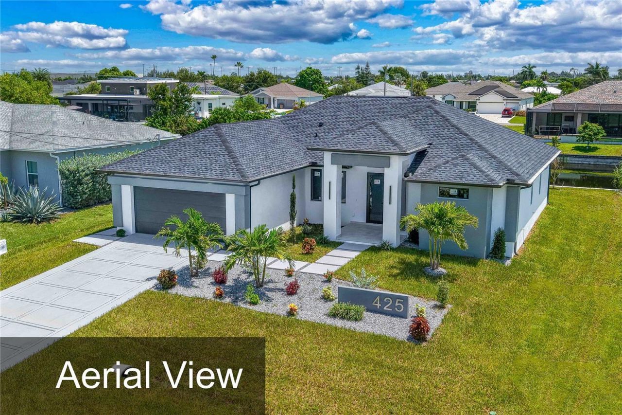 425 SW 31st Avenue, Cape Coral, FL 33991 Photo