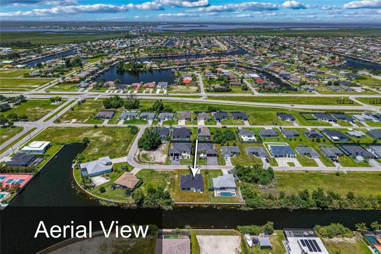 425 SW 31st Avenue, Cape Coral, FL 33991 Photo