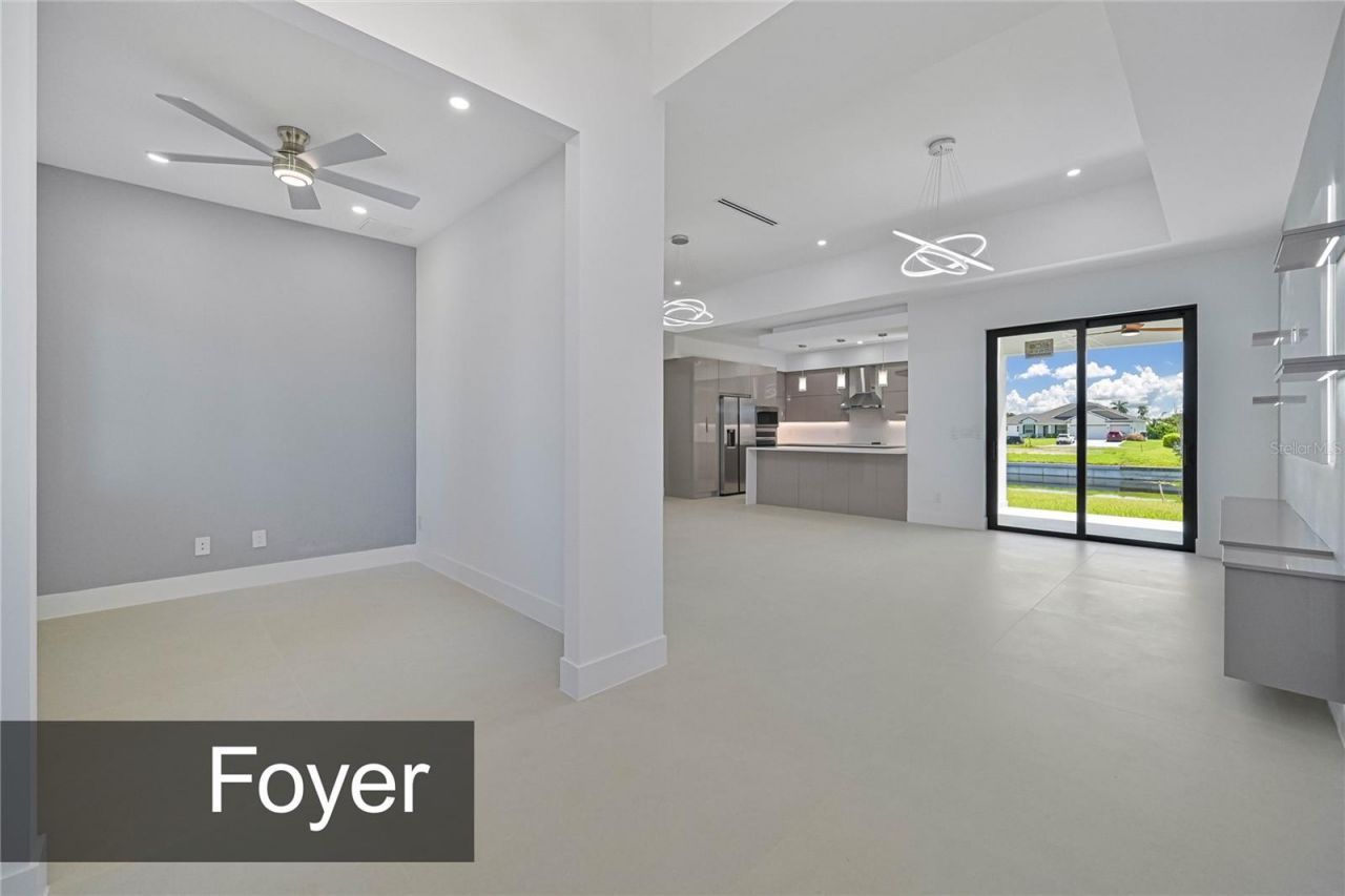 425 SW 31st Avenue, Cape Coral, FL 33991 Photo