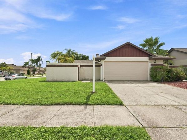 10836 VENICE CIRCLE, TAMPA, FL 33635