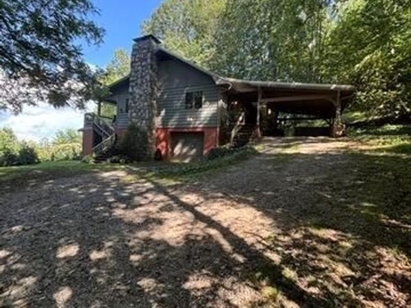 70 Calhoun Ridge Road, Waynesville, NC 28786