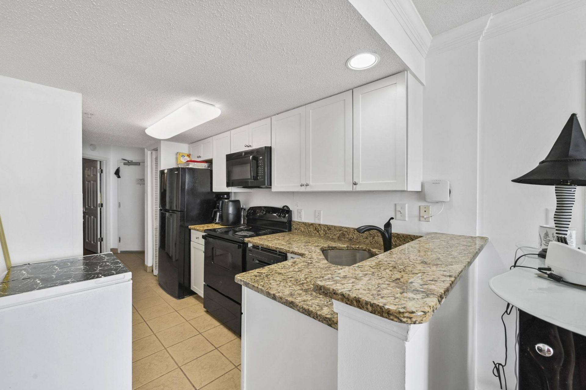 2201 S Ocean Blvd. Photo 6