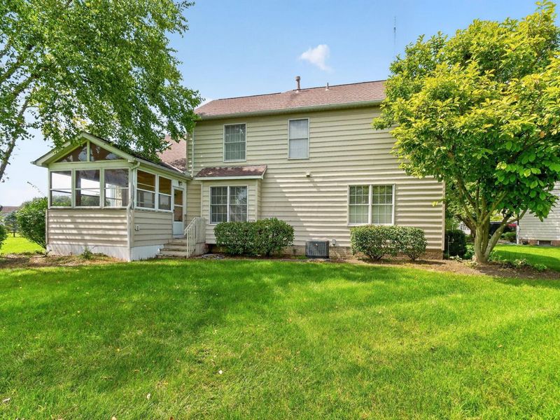 6084 Maidstone Court, Westerville, OH 43082 Photo 3