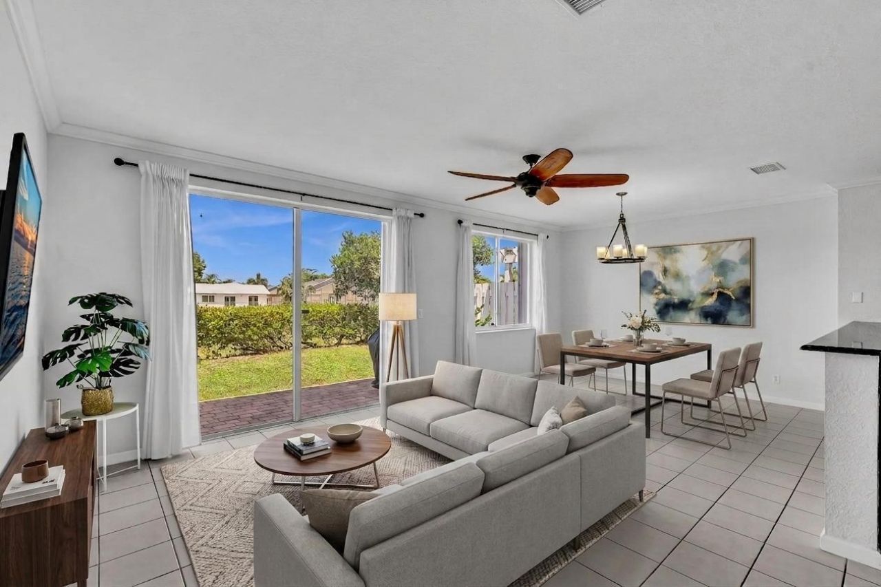 3028 N Evergreen Circle, Boynton Beach, FL 33426 Photo
