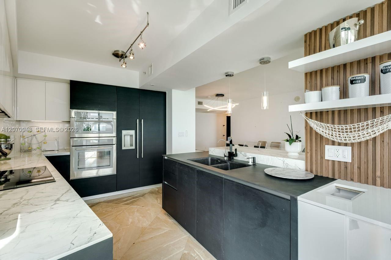 335 S Biscayne Blvd , Unit 2609, Miami, FL 33131 Photo