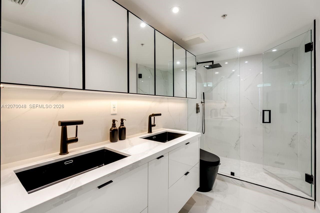 335 S Biscayne Blvd , Unit 2609, Miami, FL 33131 Photo