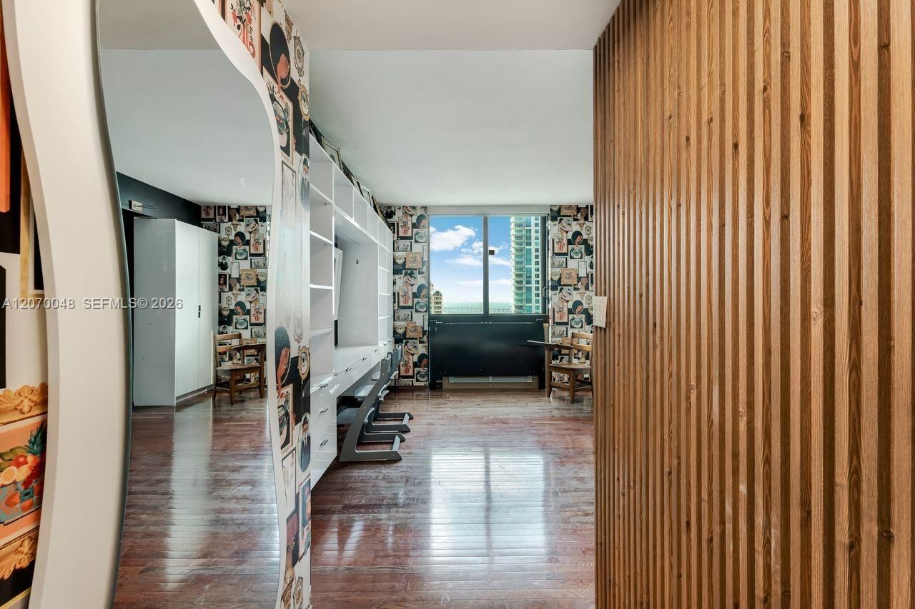 335 S Biscayne Blvd , Unit 2609, Miami, FL 33131 Photo