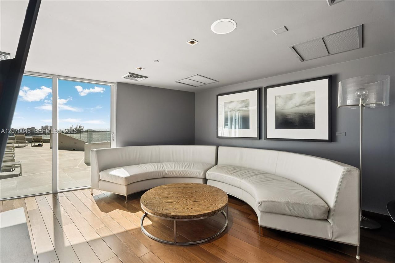 335 S Biscayne Blvd , Unit 2609, Miami, FL 33131 Photo