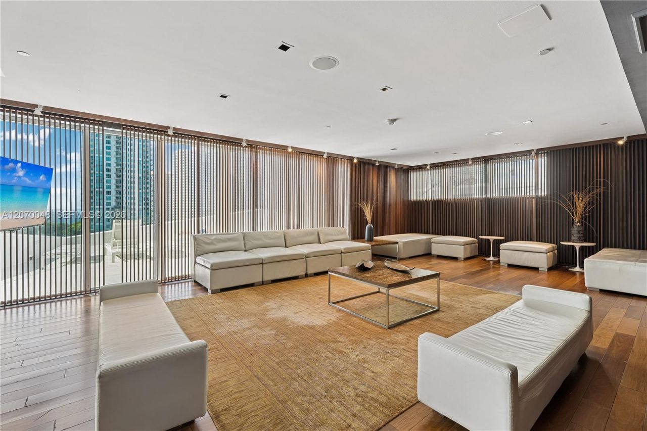 335 S Biscayne Blvd , Unit 2609, Miami, FL 33131 Photo