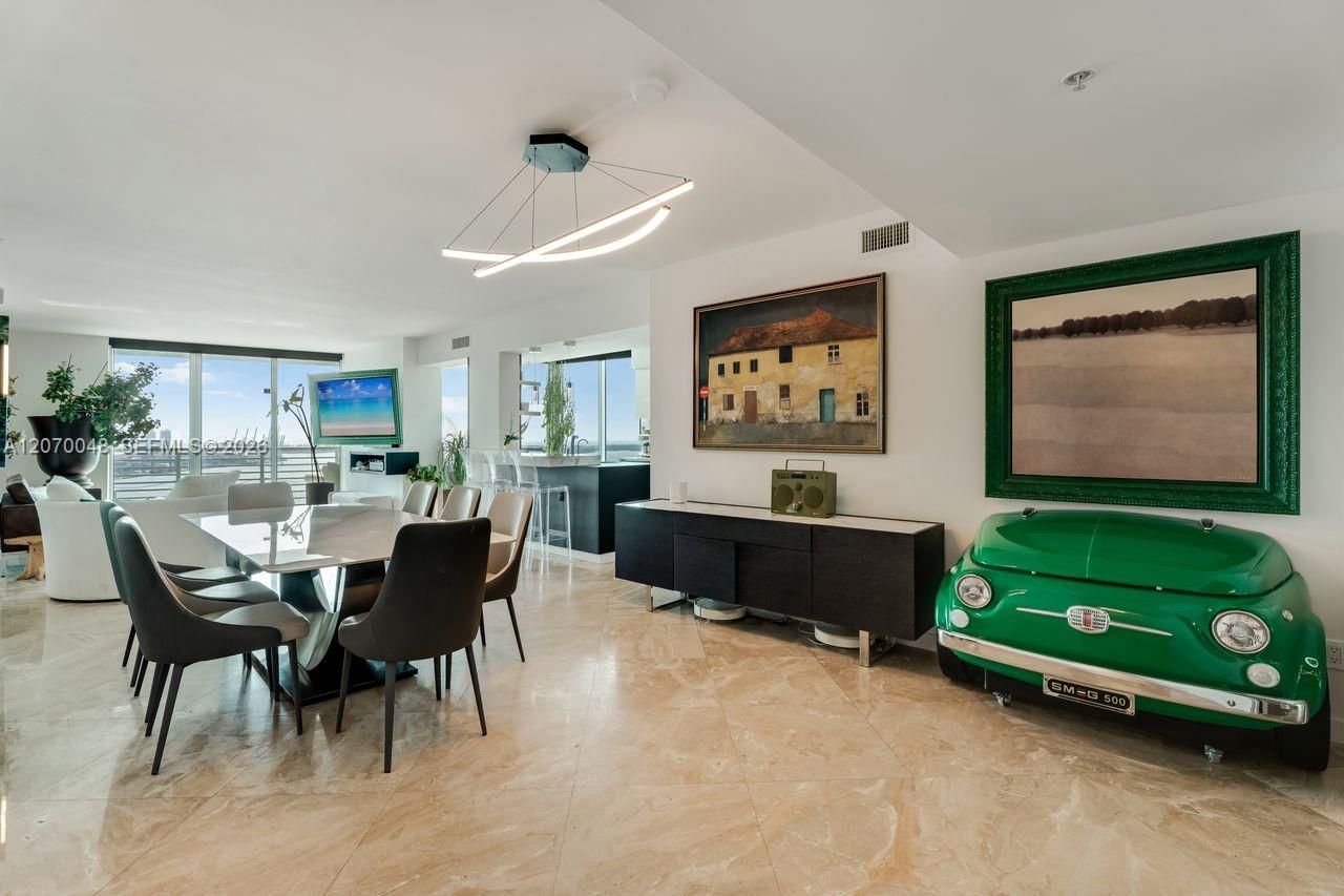 335 S Biscayne Blvd , Unit 2609, Miami, FL 33131 Photo