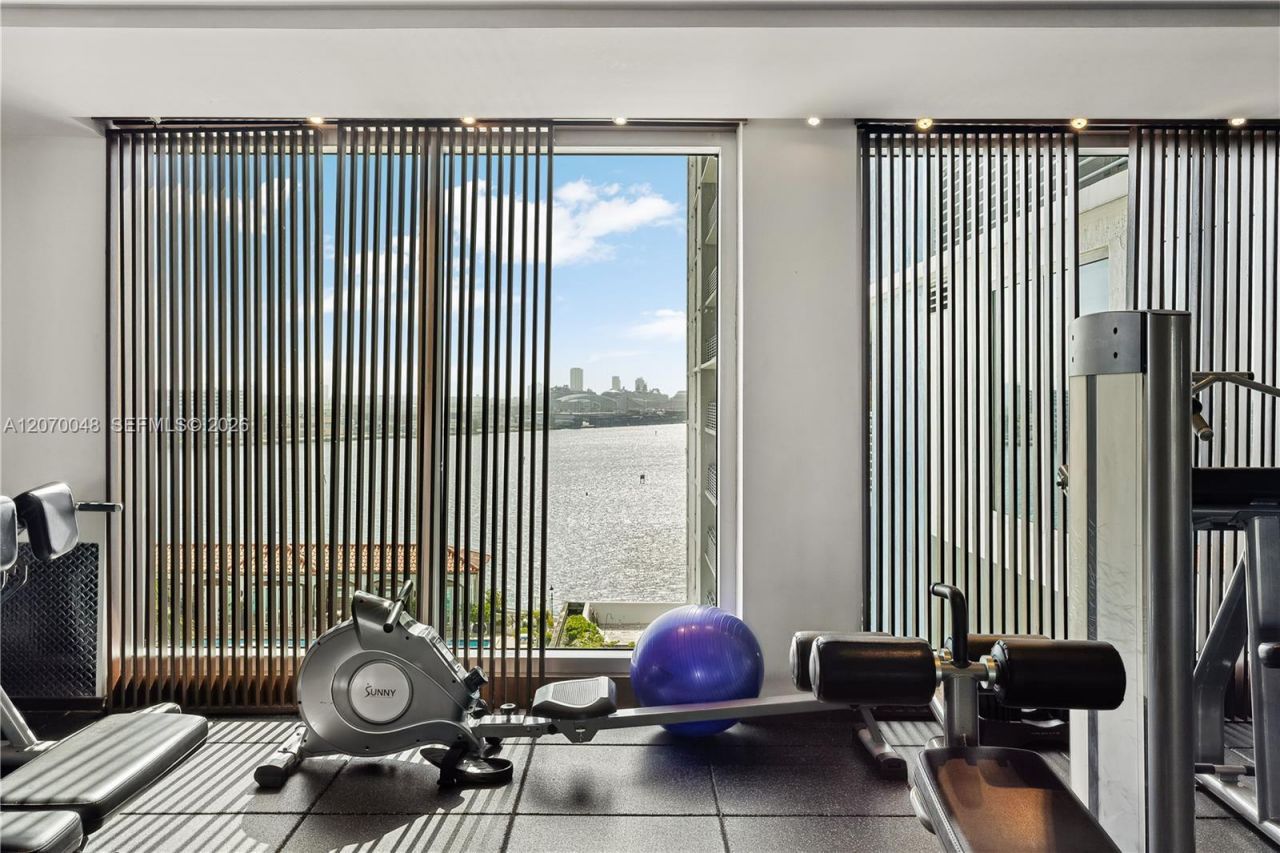 335 S Biscayne Blvd , Unit 2609, Miami, FL 33131 Photo