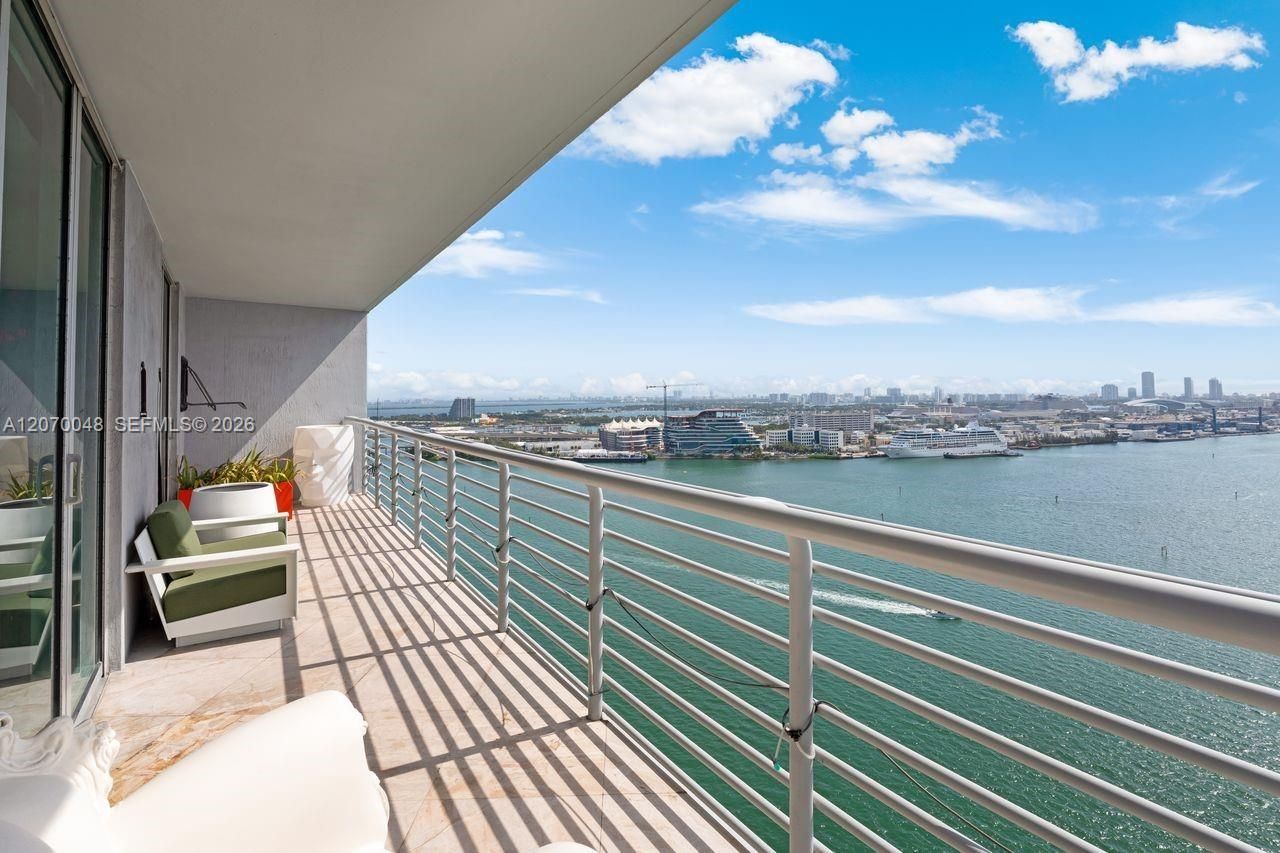335 S Biscayne Blvd , Unit 2609, Miami, FL 33131 Photo