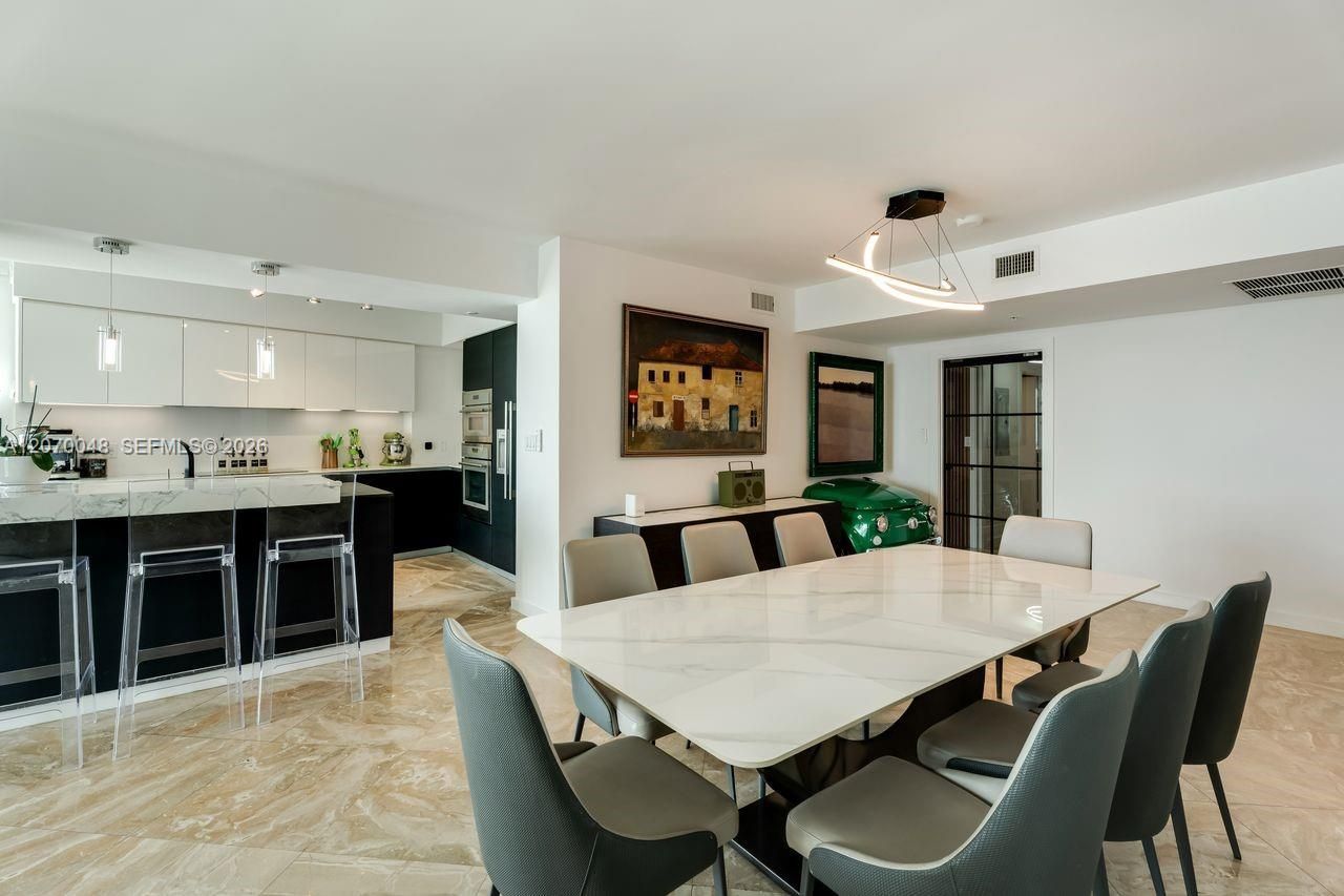 335 S Biscayne Blvd , Unit 2609, Miami, FL 33131 Photo