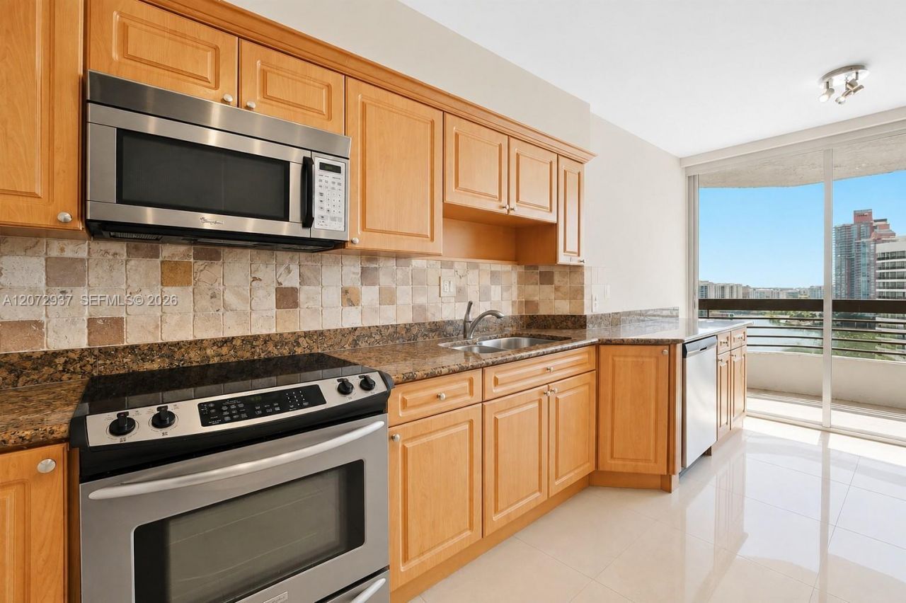 19101 NE 36th Ct , Unit 1602, Aventura, FL 33180 Photo