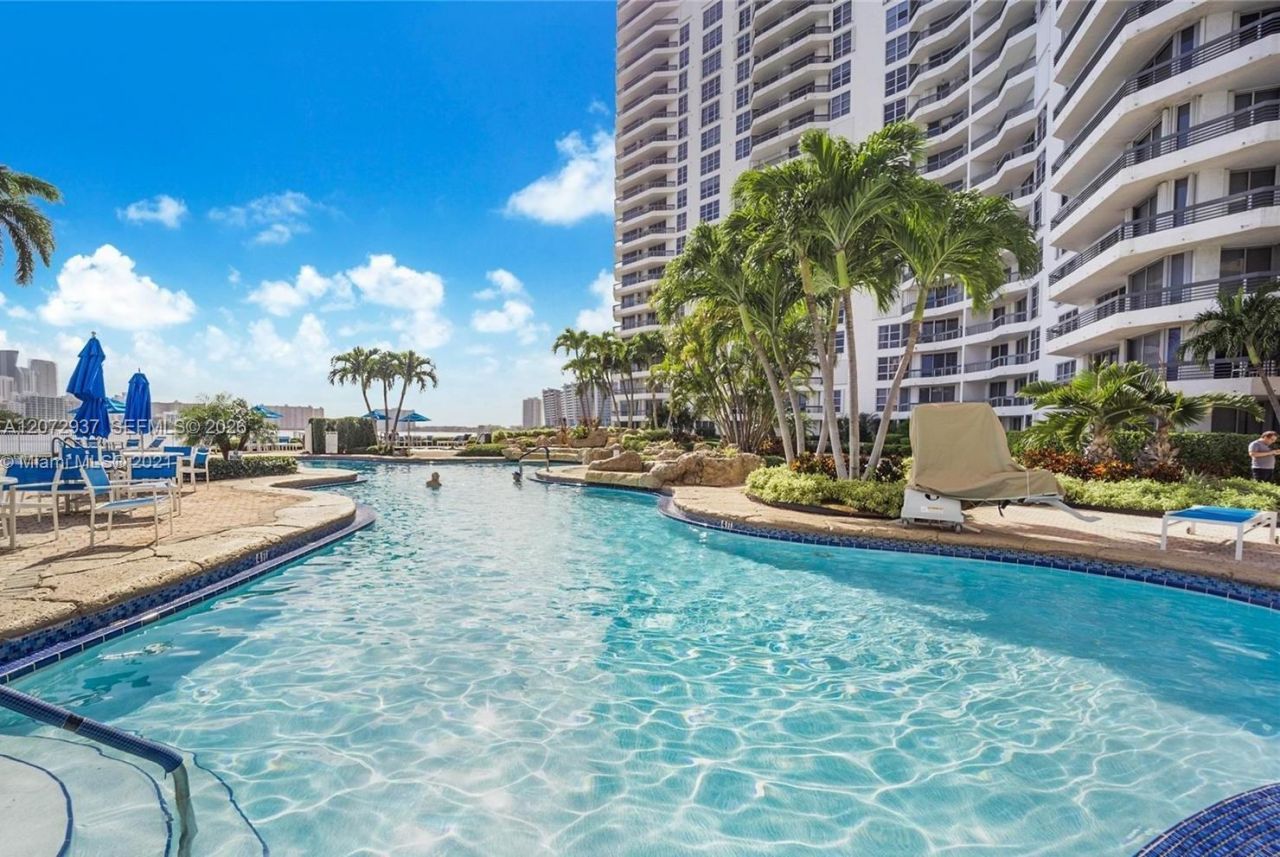 19101 NE 36th Ct , Unit 1602, Aventura, FL 33180 Photo