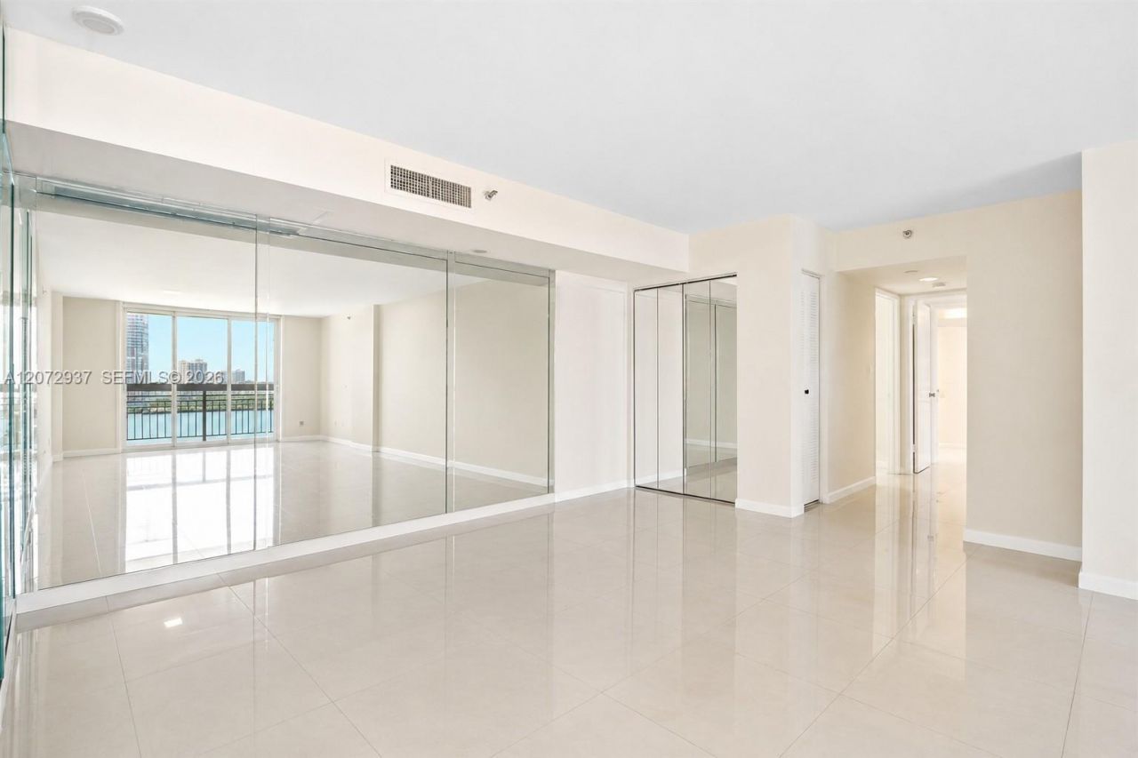 19101 NE 36th Ct , Unit 1602, Aventura, FL 33180 Photo
