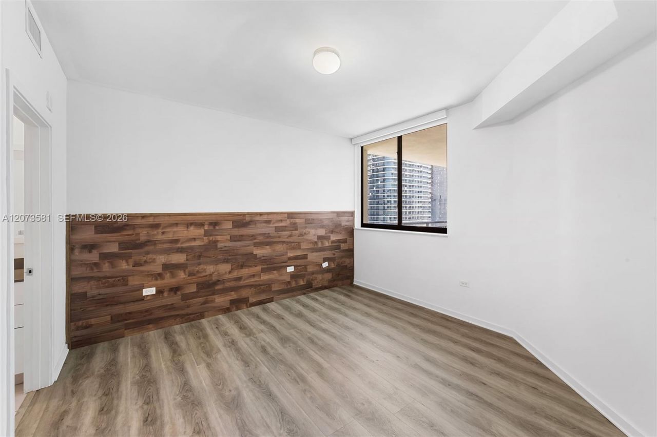 999 SW 1st Ave , Unit 3001, Miami, FL 33130 Photo