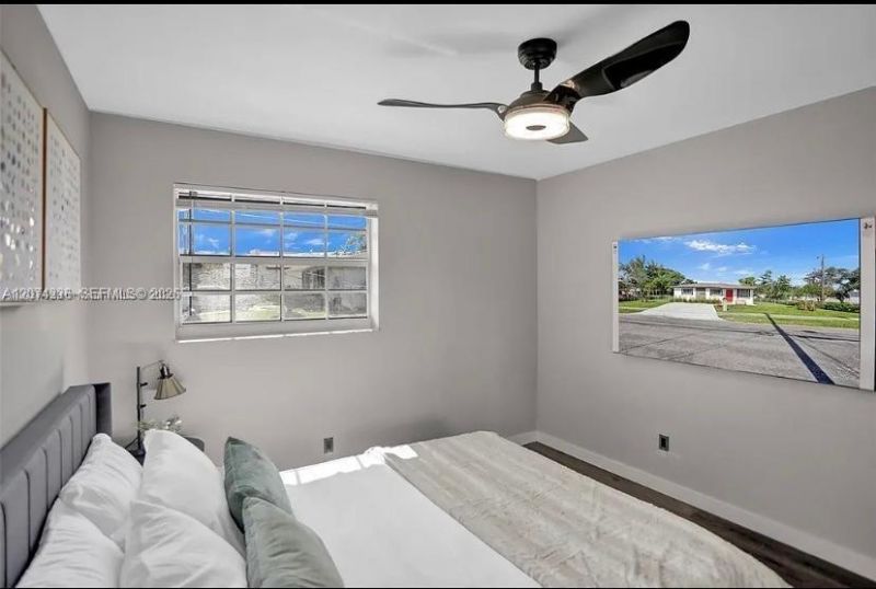 302 NW 9th St, Hallandale Beach, FL 33009 Photo