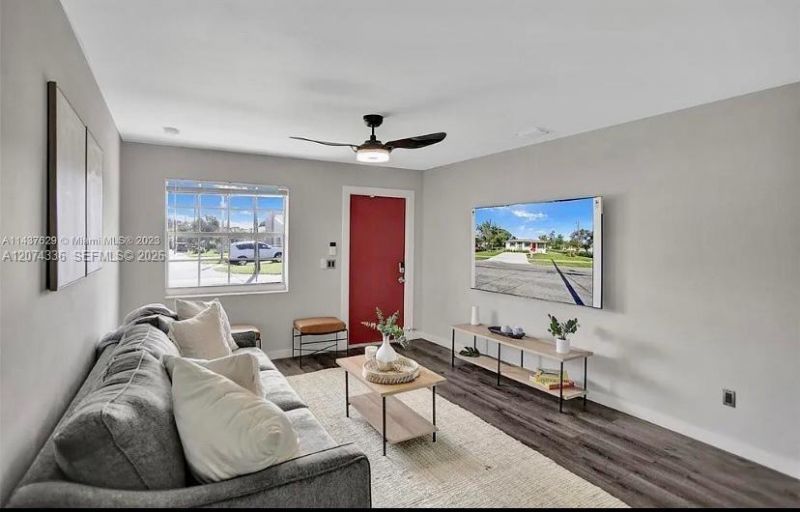 302 NW 9th St, Hallandale Beach, FL 33009 Photo