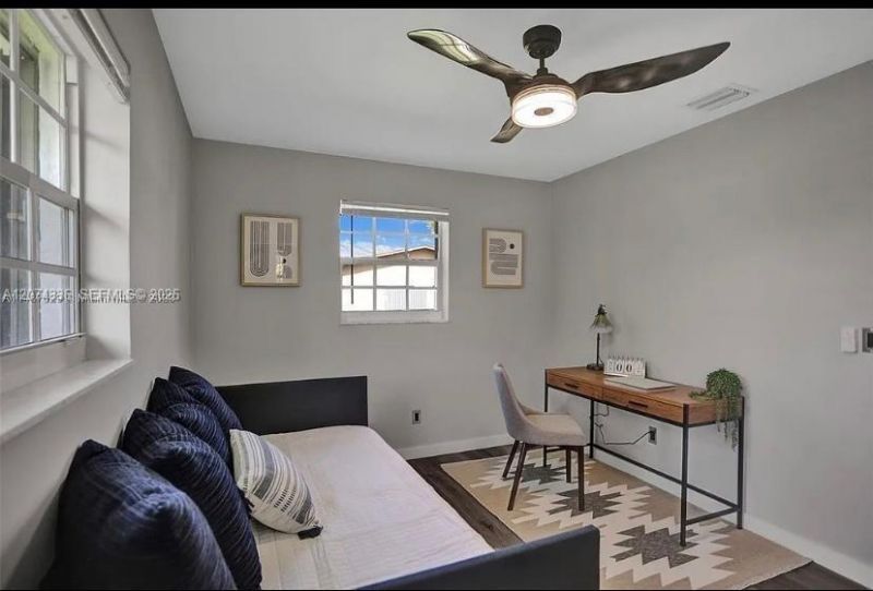 302 NW 9th St, Hallandale Beach, FL 33009 Photo