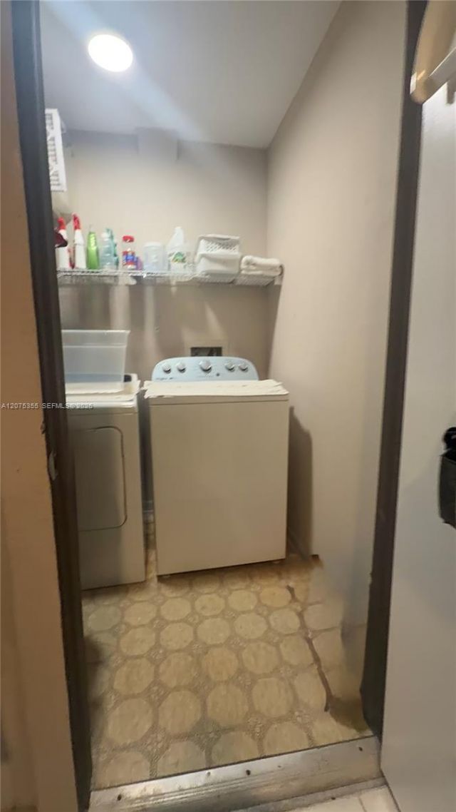 761 NE 199th St , Unit 202, Miami, FL 33179 Photo