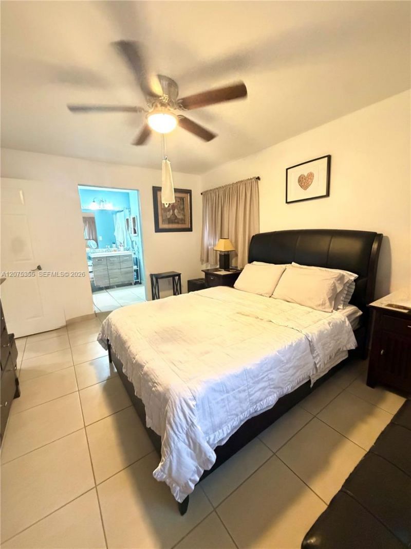761 NE 199th St , Unit 202, Miami, FL 33179 Photo