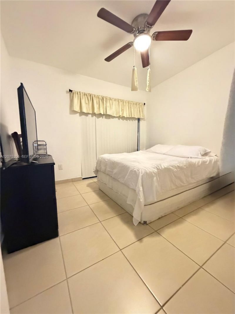761 NE 199th St , Unit 202, Miami, FL 33179 Photo