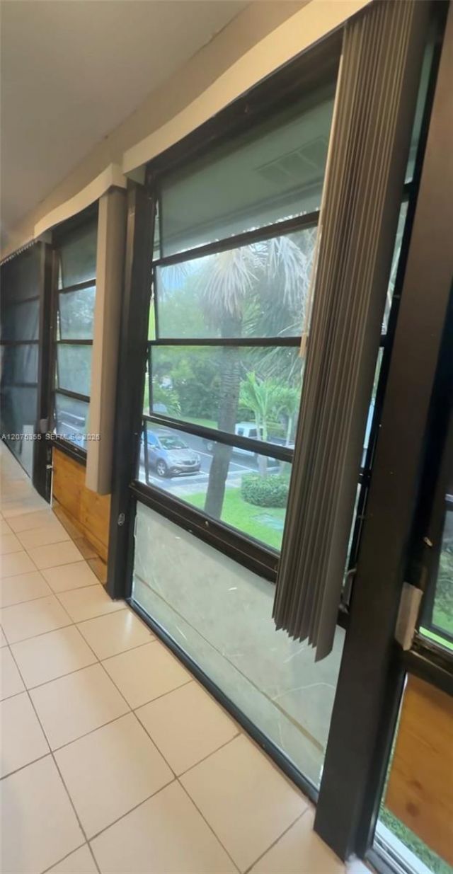 761 NE 199th St , Unit 202, Miami, FL 33179 Photo