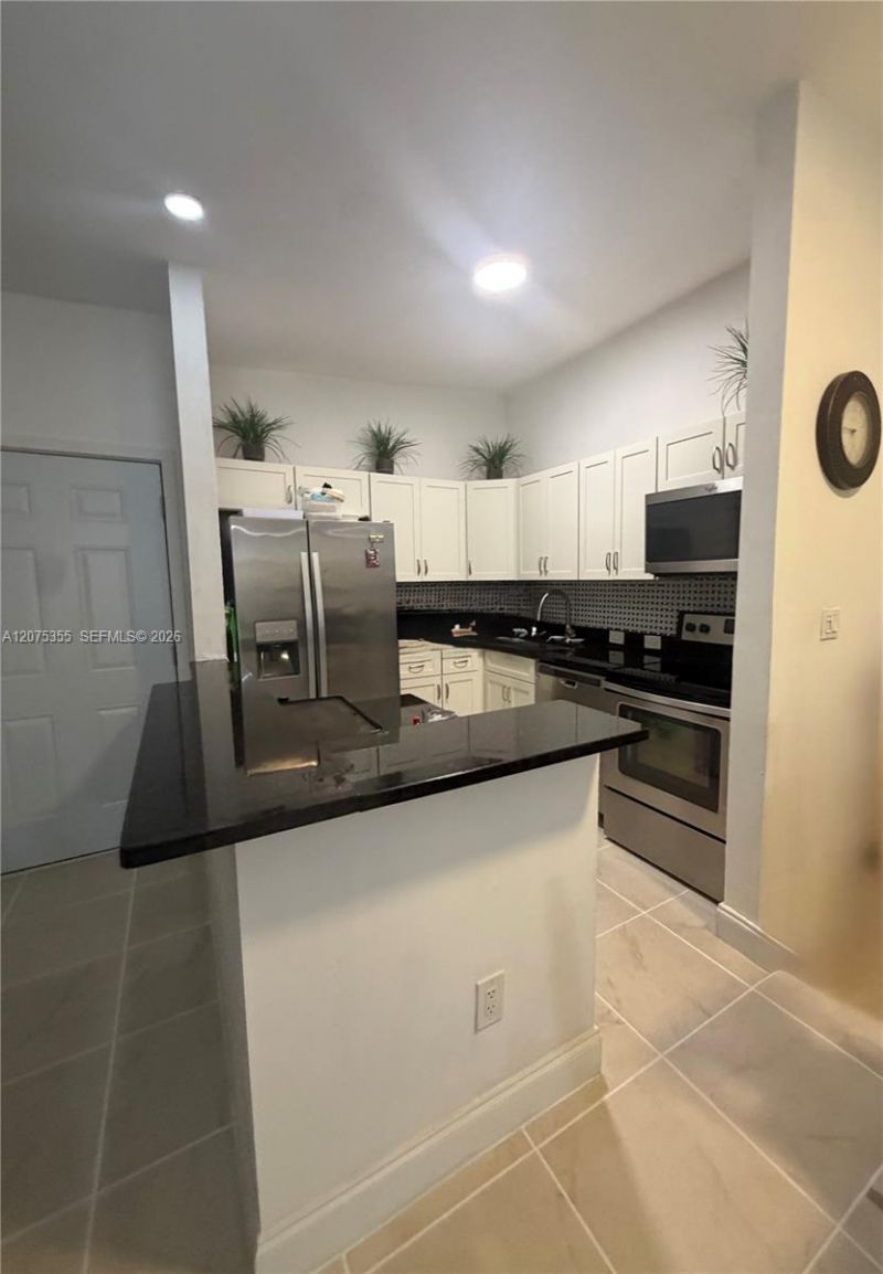 761 NE 199th St , Unit 202, Miami, FL 33179 Photo