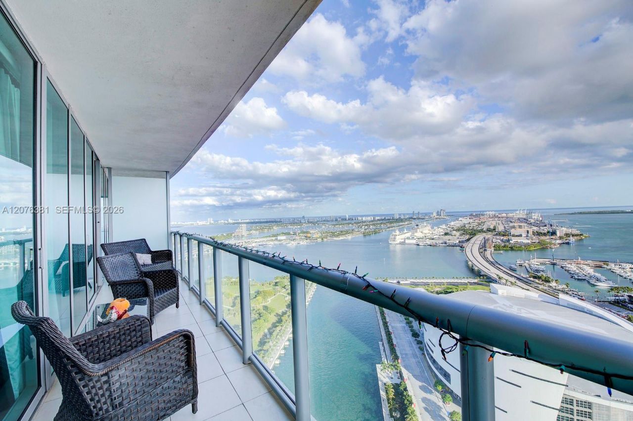 888 Biscayne Blvd , Unit 4007, Miami, FL 33132 Photo