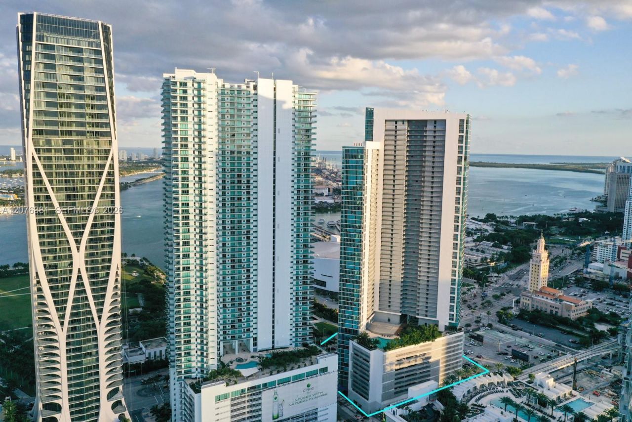 888 Biscayne Blvd , Unit 4007, Miami, FL 33132 Photo