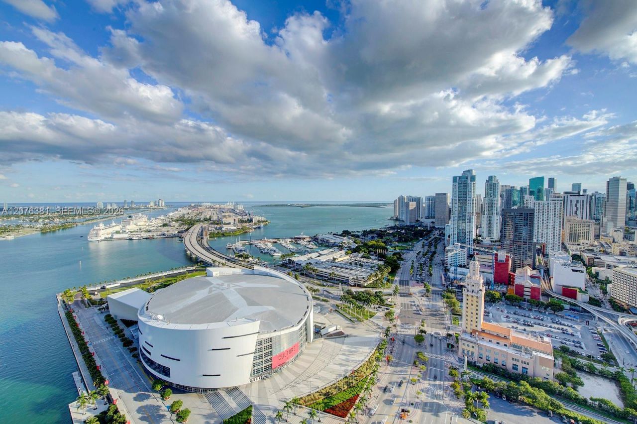 888 Biscayne Blvd , Unit 4007, Miami, FL 33132 Photo
