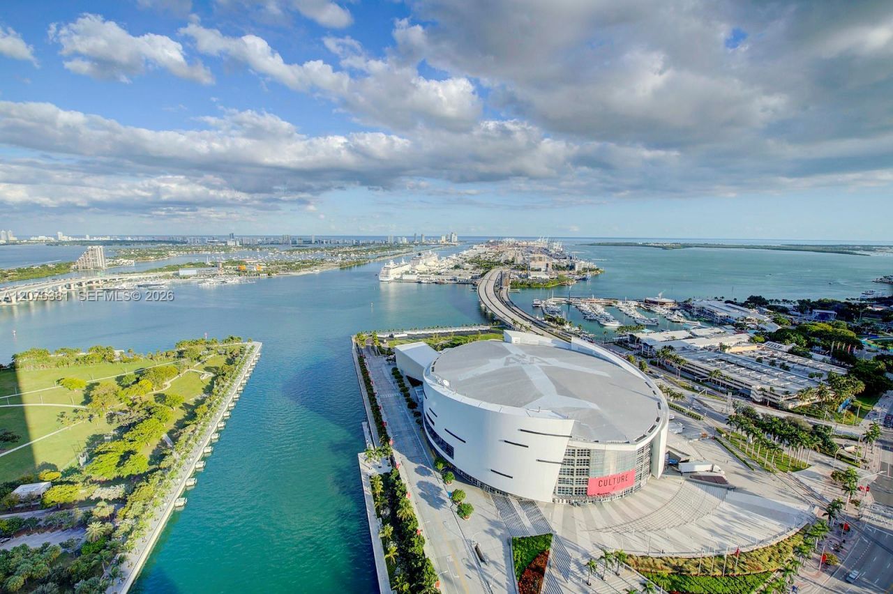888 Biscayne Blvd , Unit 4007, Miami, FL 33132 Photo