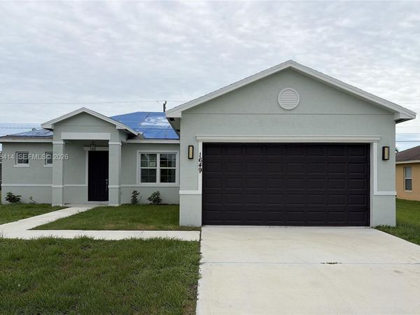 1649 SW Merchant Ln , Port St. Lucie, FL 34953