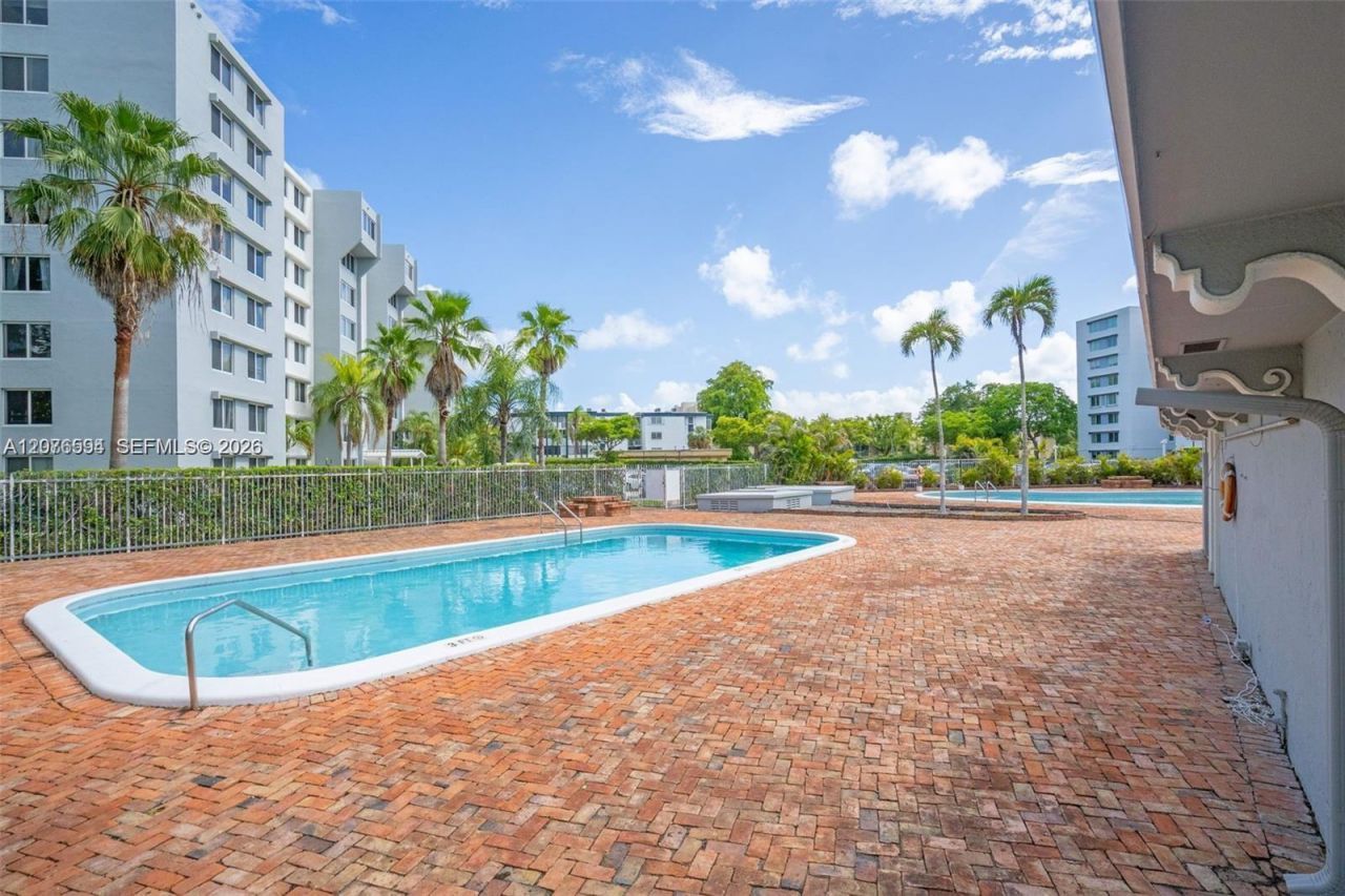 9143 SW 77th Ave, Unit B710, Miami, FL 33156 Photo