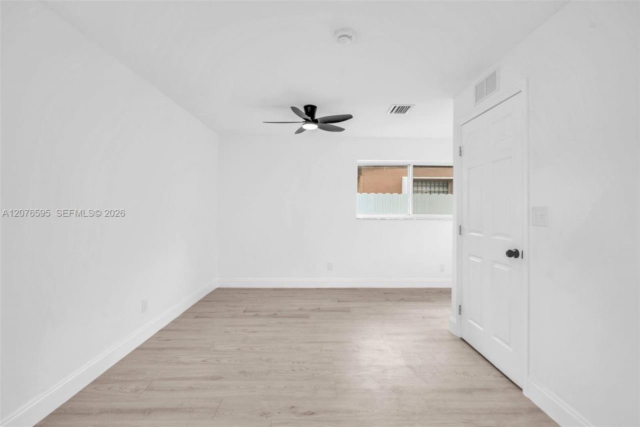 2572 NW 20th St, Fort Lauderdale, FL 33311 Photo