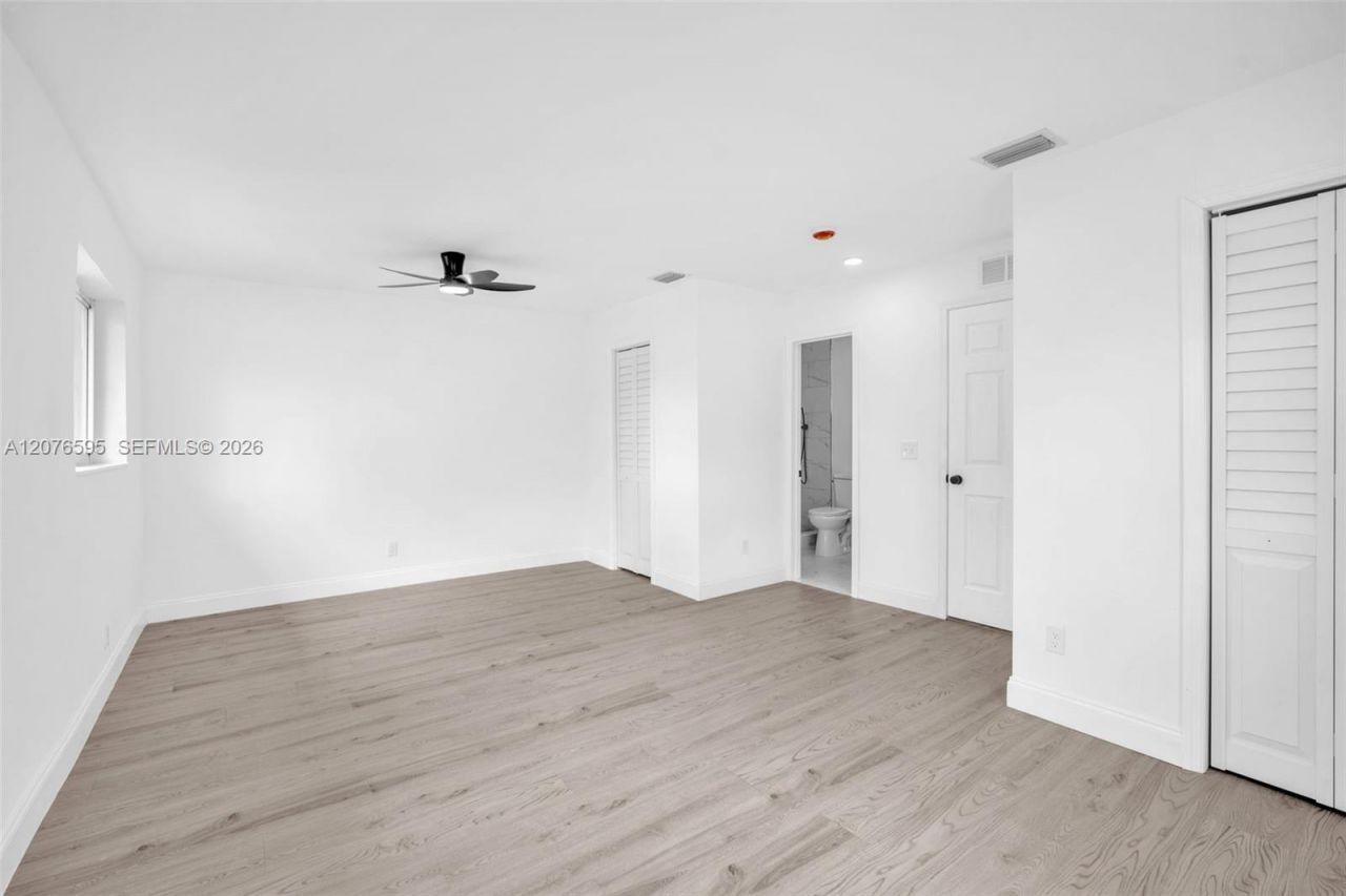 2572 NW 20th St, Fort Lauderdale, FL 33311 Photo