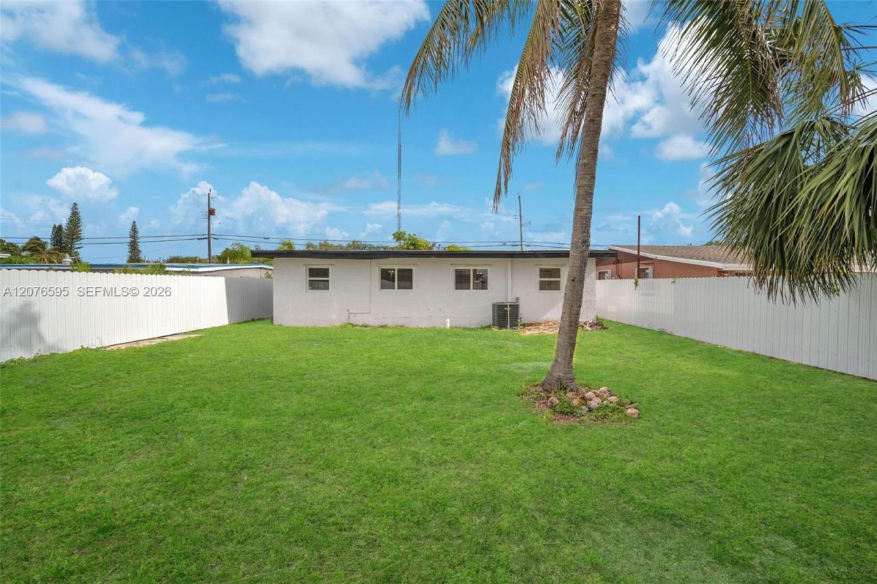 2572 NW 20th St, Fort Lauderdale, FL 33311 Photo