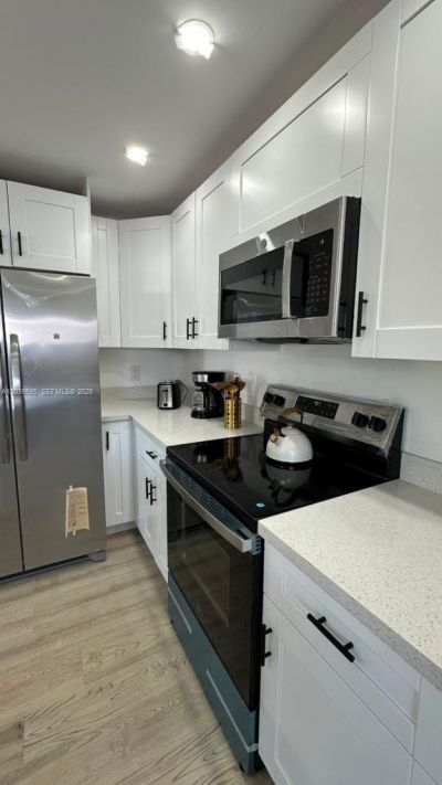 2572 NW 20th St, Fort Lauderdale, FL 33311 Photo