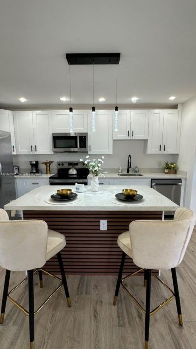 2572 NW 20th St, Fort Lauderdale, FL 33311 Photo