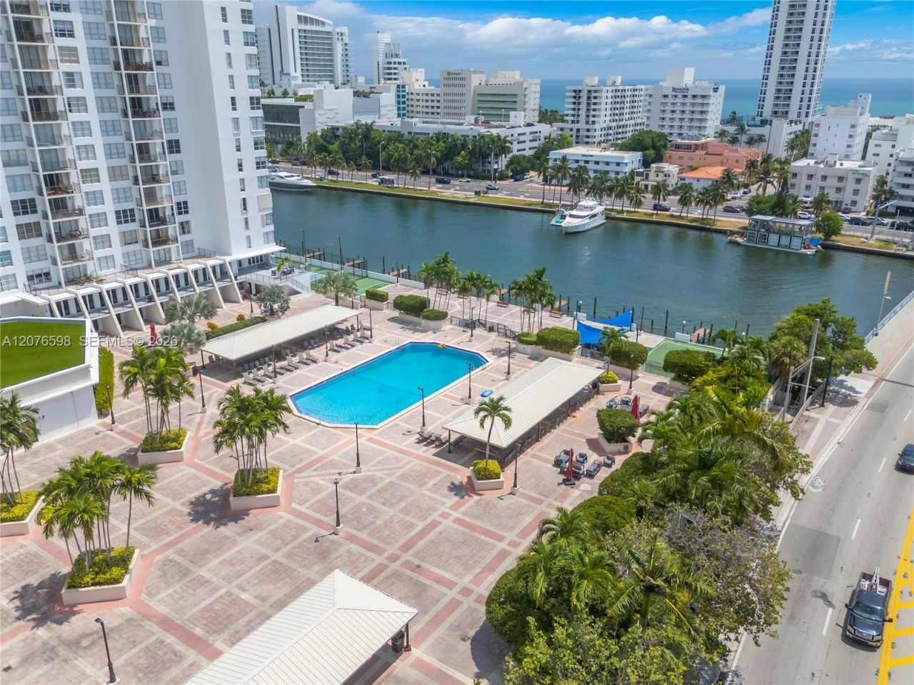4101 Pine Tree Dr , Unit 1105, Miami Beach, FL 33140 Photo