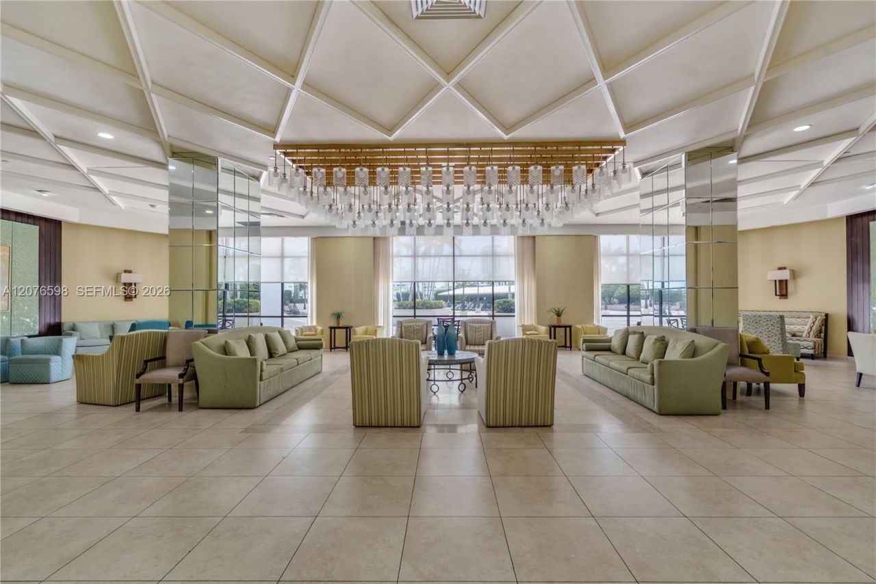 4101 Pine Tree Dr , Unit 1105, Miami Beach, FL 33140 Photo