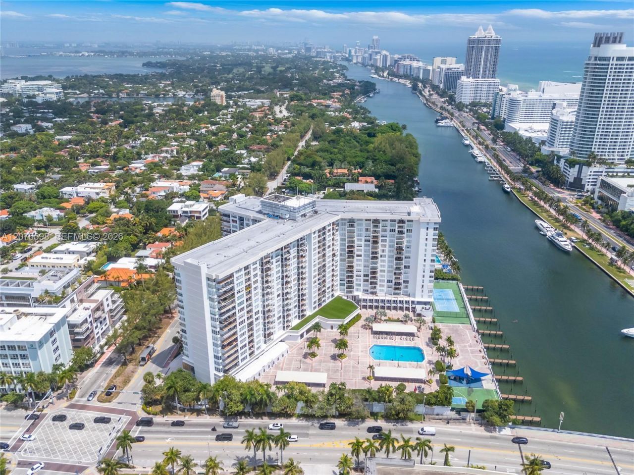 4101 Pine Tree Dr , Unit 1105, Miami Beach, FL 33140 Photo