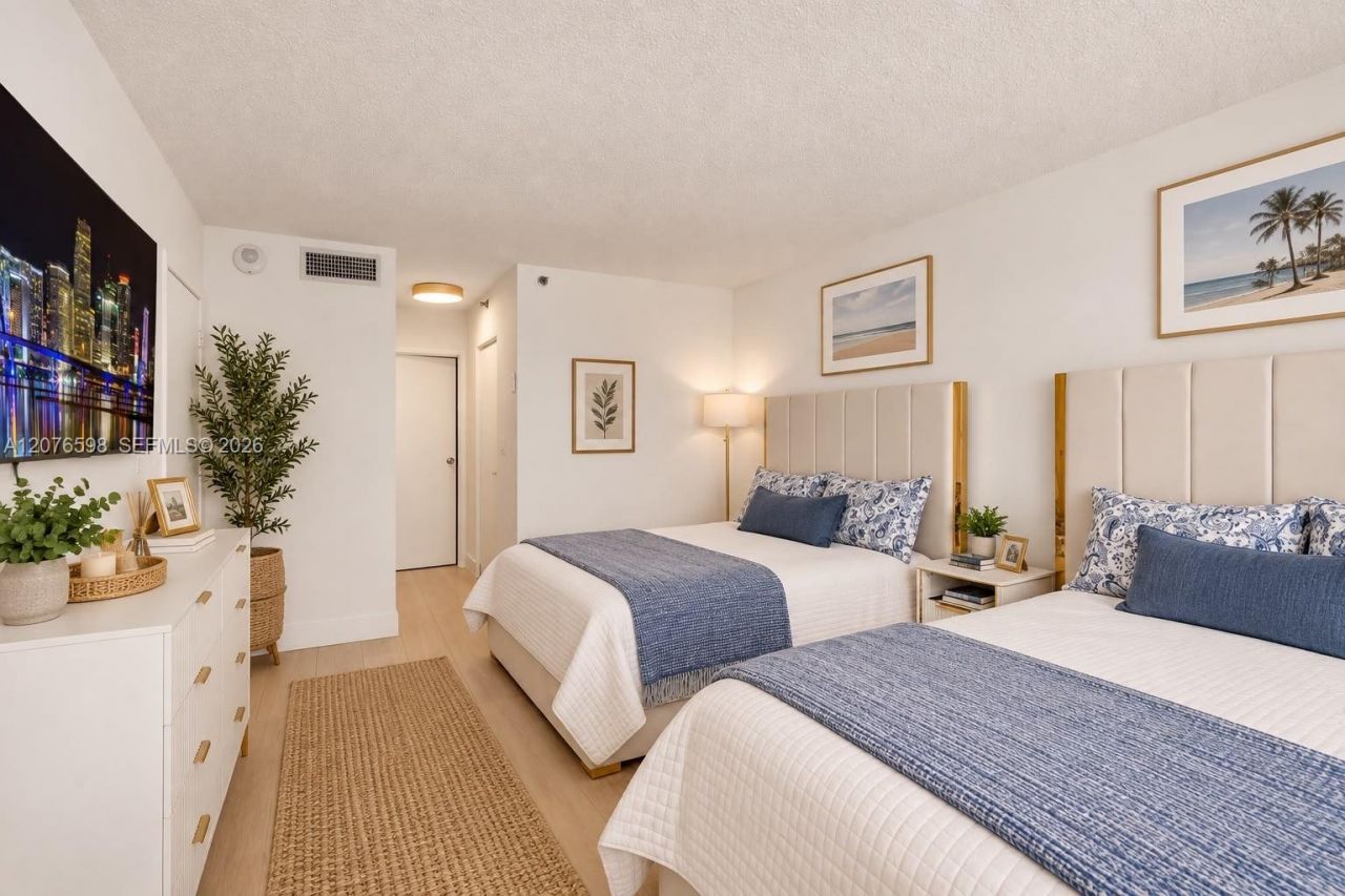 4101 Pine Tree Dr, Unit 1105, Miami Beach, FL 33140 Photo