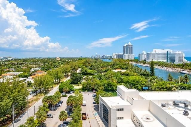 4101 Pine Tree Dr, Unit 1105, Miami Beach, FL 33140 Photo