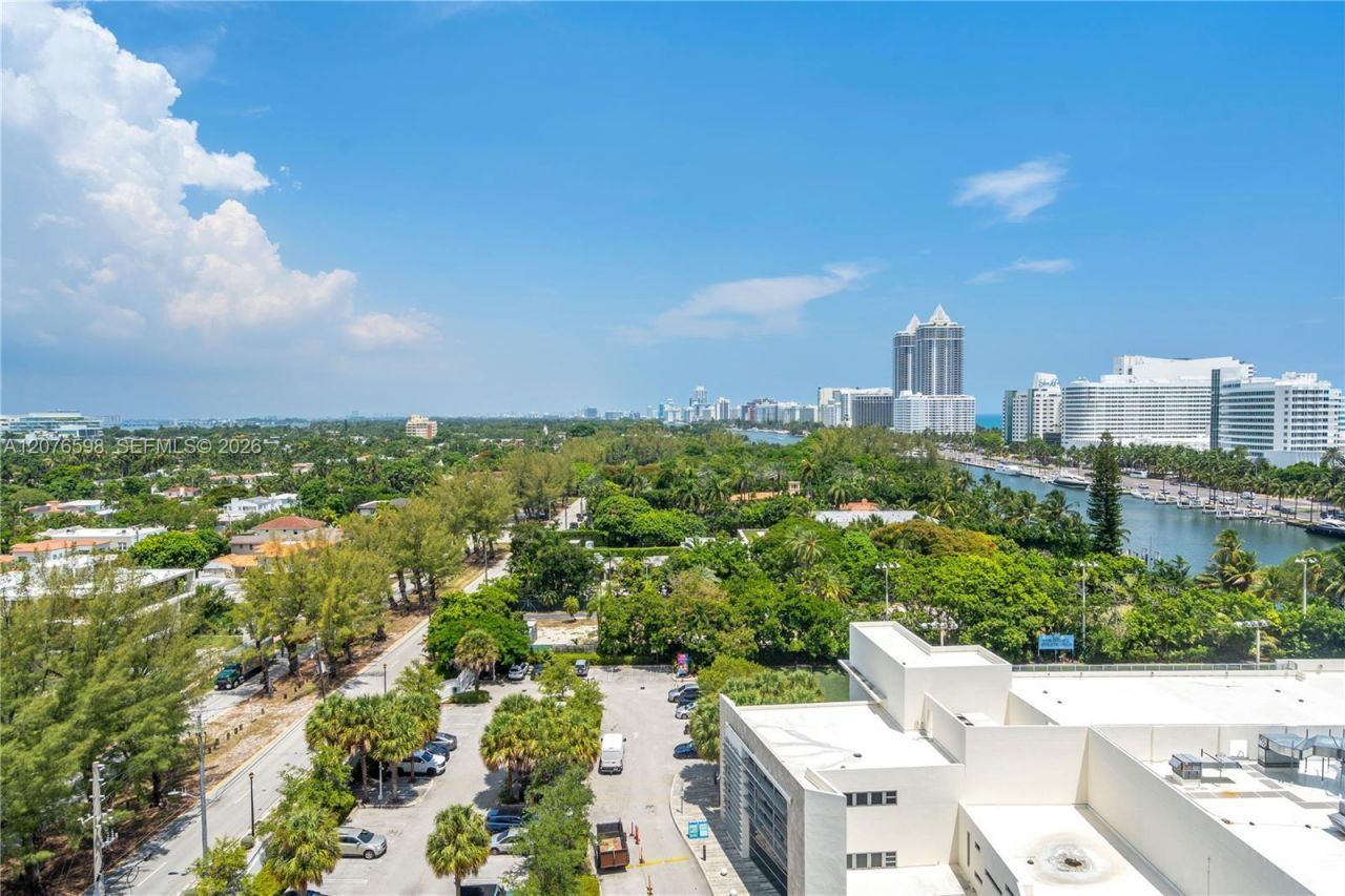4101 Pine Tree Dr , Unit 1105, Miami Beach, FL 33140 Photo